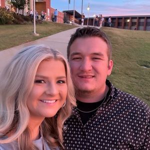 Meet your Posher, Caleigh